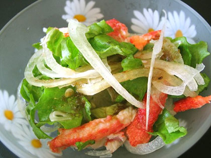 蟹と玉ねぎの夏サラダ
